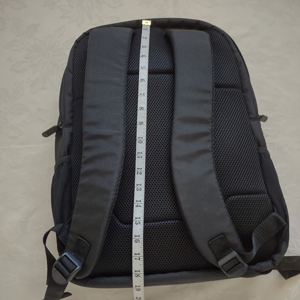 HP padded backpack laptop - Picture 3 of 7